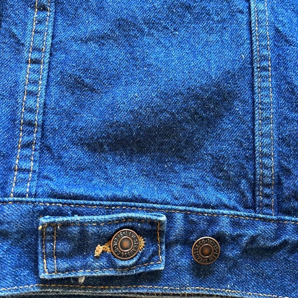 LEVIS Men’s trucker jacket in deep blue. Size 44L. EUC! - Picture 10 of 13